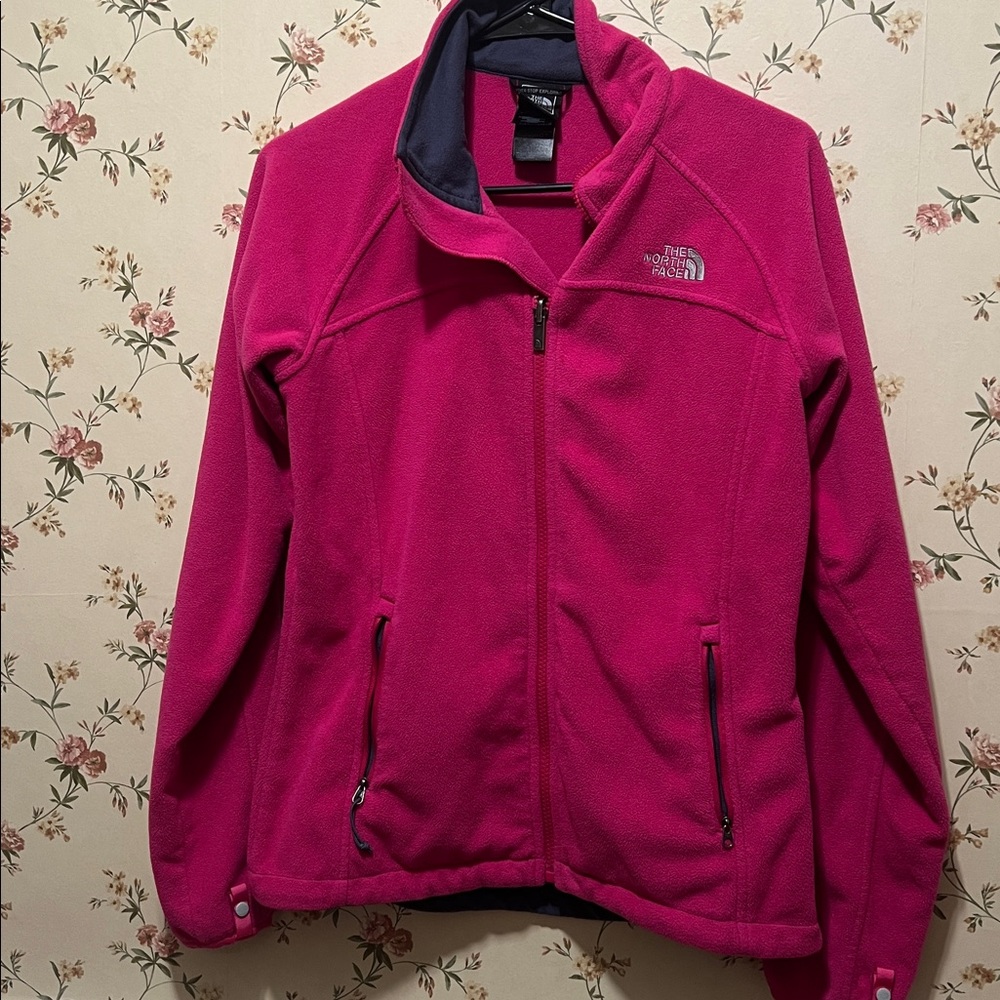 Women’s North Face Magenta Fleece Jacket size SP